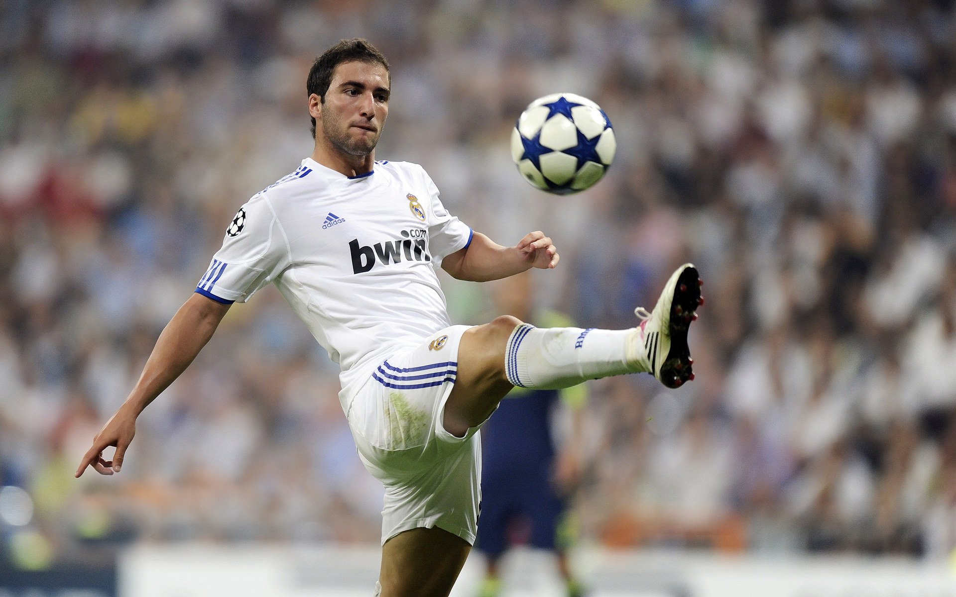 Kaiyun APP-_比赛激烈程度刷新纪录，场面精彩异常_，比赛激烈可以用什么诗句形容