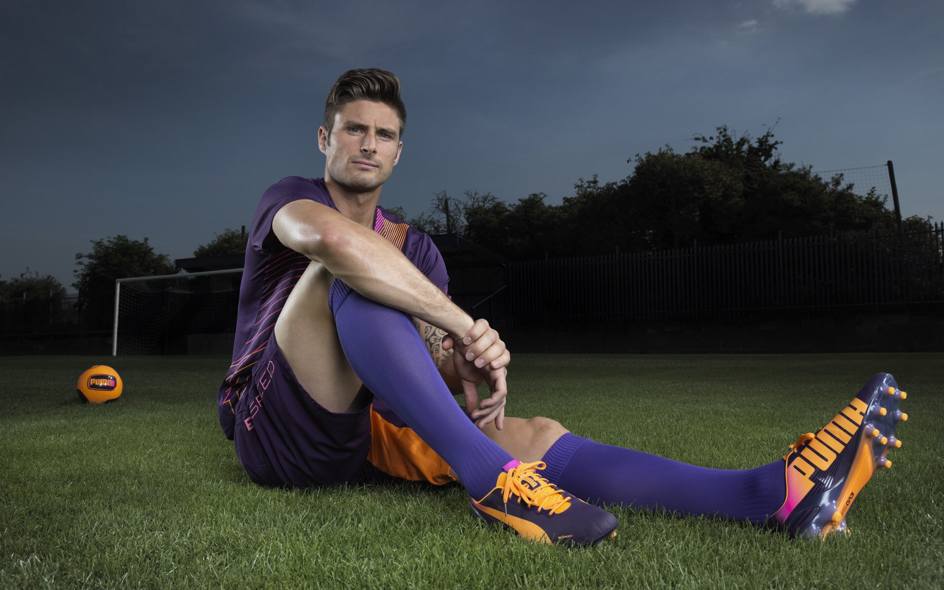 雄鹿核心中锋回应交易传闻：我忠于密尔沃基，密尔沃基雄鹿队总冠军